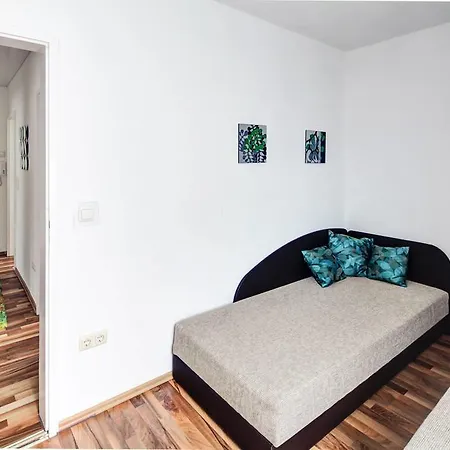 Apartamento In *
