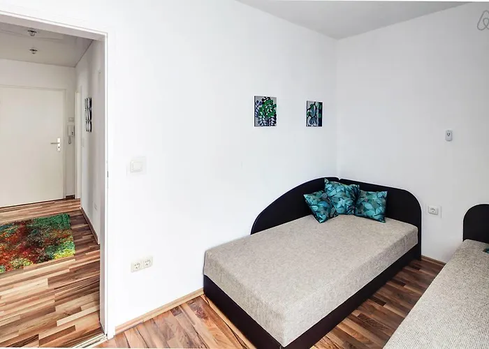 Διαμέρισμα In *